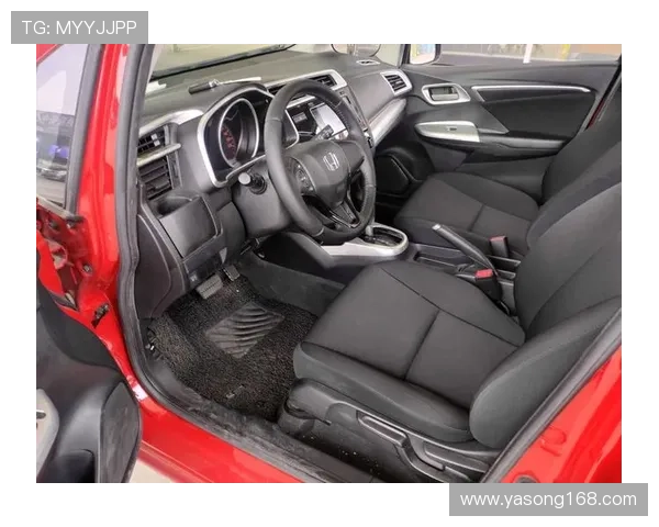 1.5L自吸+CVT变速箱,操控进一步提升,实拍飞度 1.5L自吸+CVT变速箱,操控进一步提升,实拍飞度